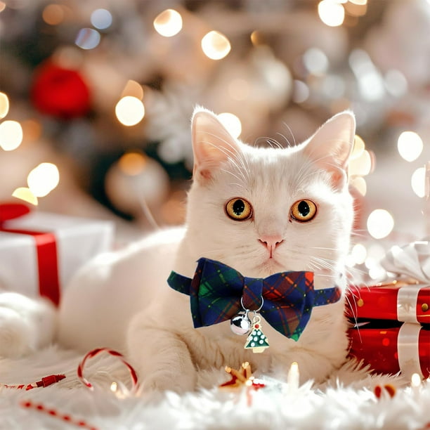Collar navideño para gatos con lazo y cascabeles desmontables | Collar ajustable para gatitos | Diseño navideño con adornos de Papá Noel y muñeco de nieve