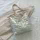 thumbnail image 2 of Bolso De Hombro Bolso de embrague informal de hombro de nailon acolchado de gran capacidad para damas y niñas, 2 of 6