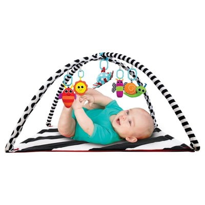black and white play mat baby