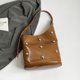 thumbnail image 4 of Bolso Tipo Cubo para Mujer Con Cierre Magnético Piel Sintética Viajes, 4 of 9