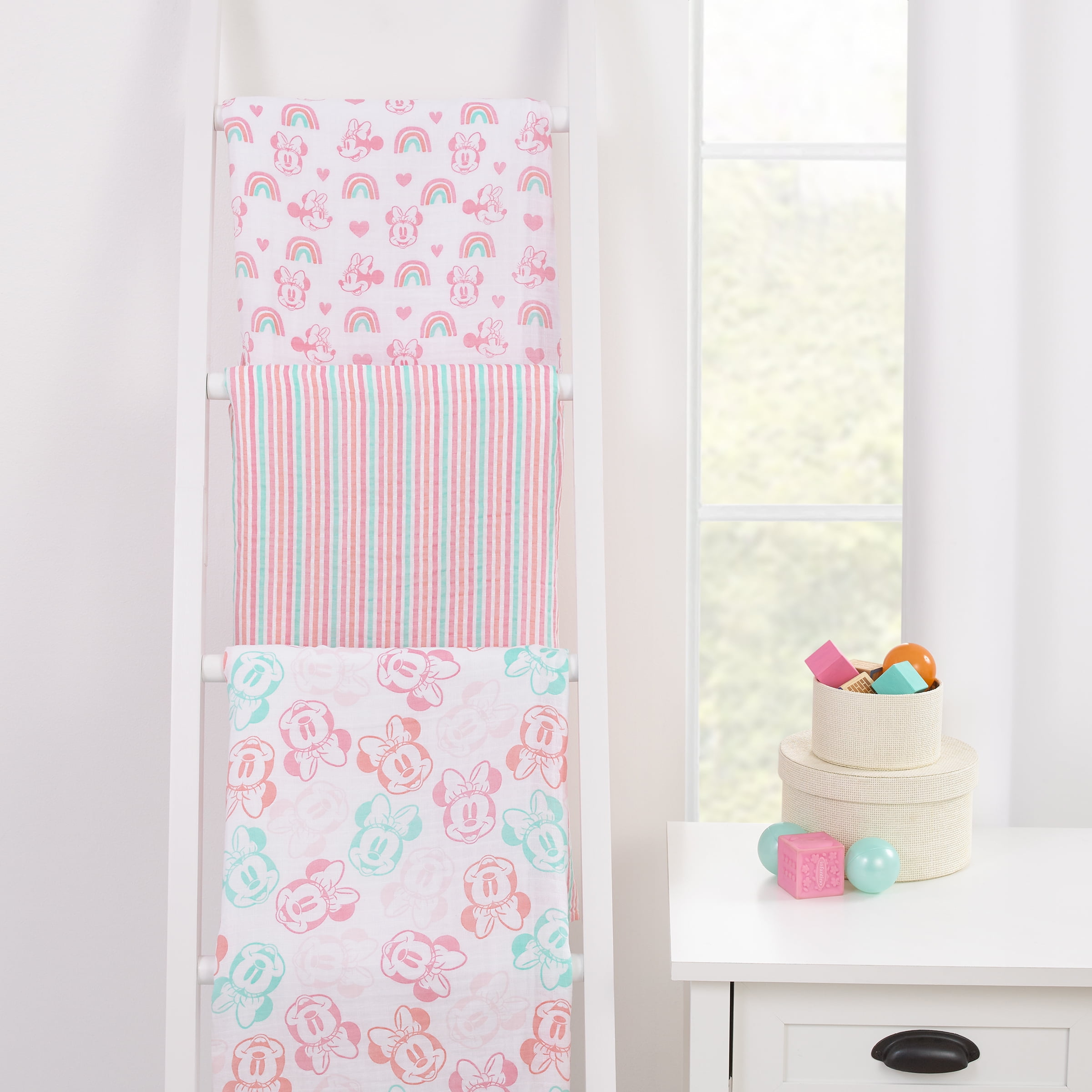 Disney Minnie Mouse 3 Piece Muslin Swaddle Baby Blankets