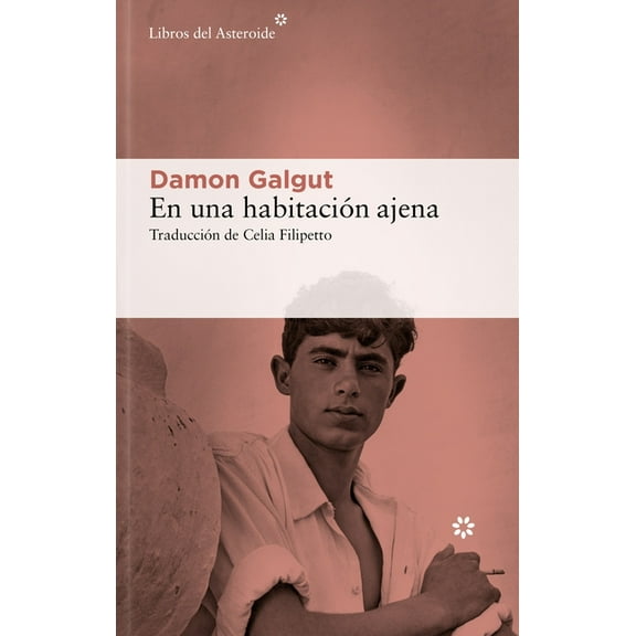 En Una Habitacion Ajena, (Paperback)