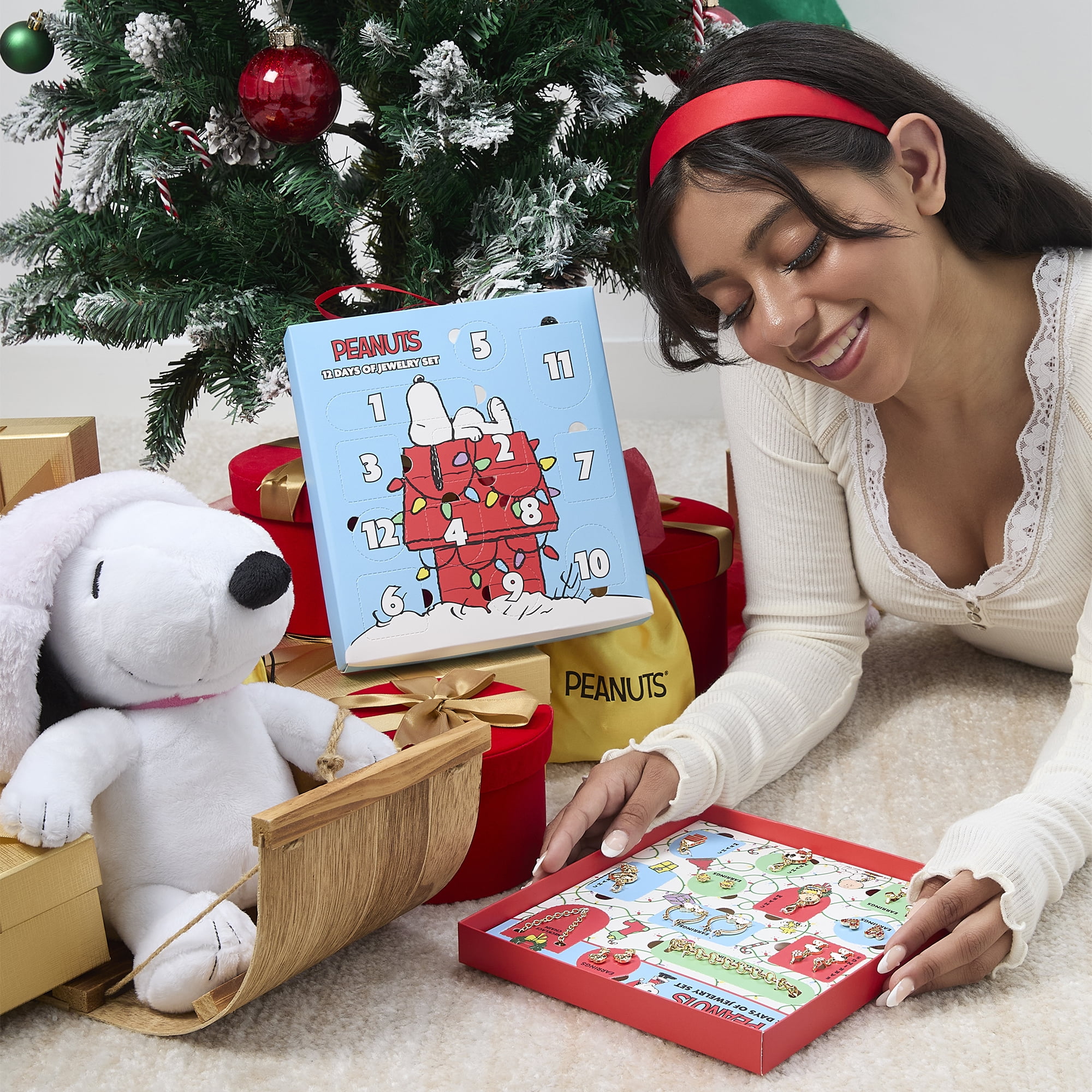 Peanuts Snoopy Jewelry Advent Gift Set: 12 Piece Earrings Necklace Bracelet & Charms Mix & Match Christmas Calendar Set