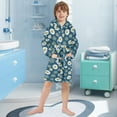 thumbnail image 5 of FORMRS Niños Bathrobe Unisex Hooded Robe Soft Plush Pajamas Sleepwear, Size 4-6T, Green Daisy Pattern, 5 of 7
