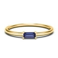 thumbnail image 1 of Bague Baguette Empilable Est-Ouest avec Pierre de Naissance - Saphir Bleu (Septembre), 1 of 5
