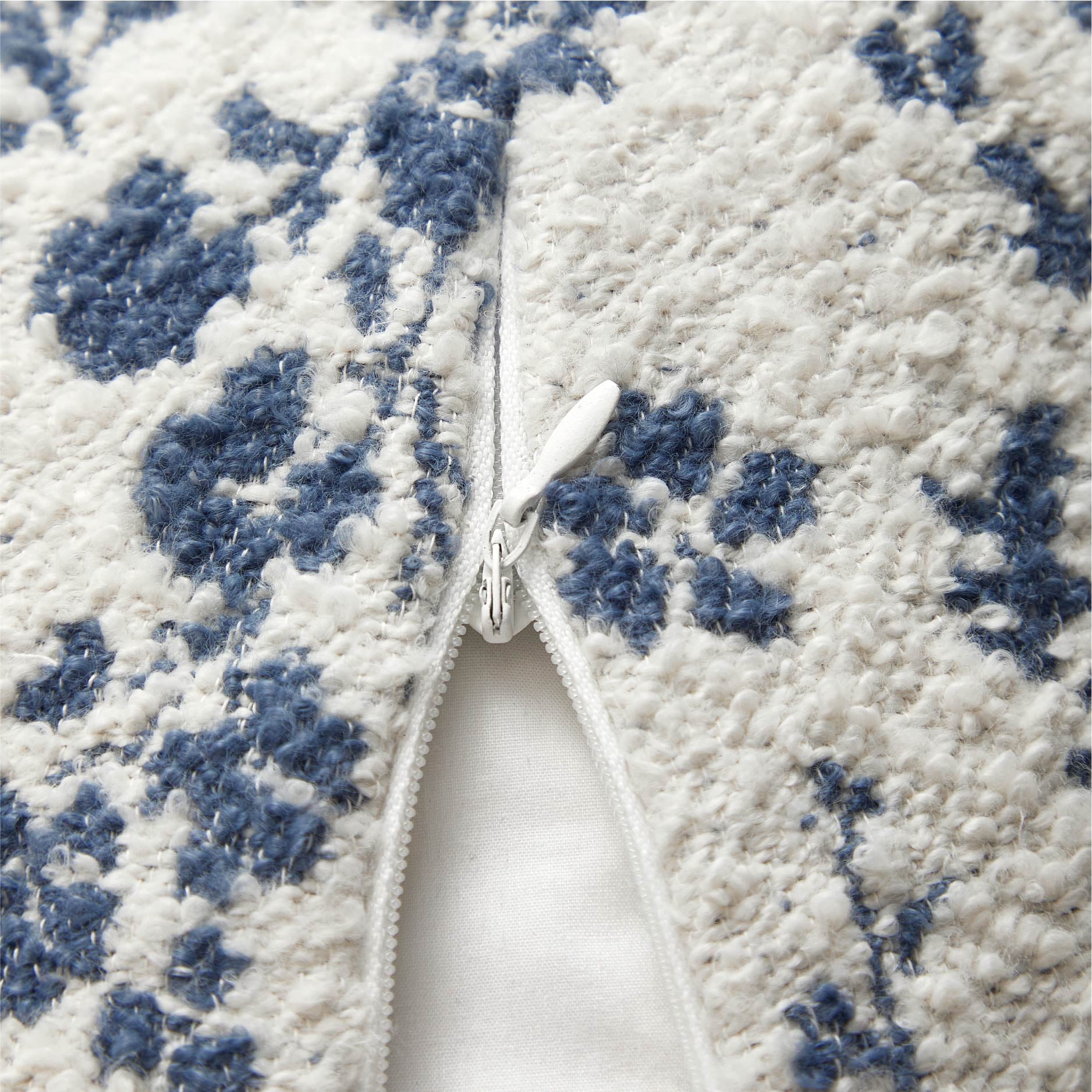 The Pioneer Woman Blue Daisy Boucle Decorative Pillow, 20" x 20"