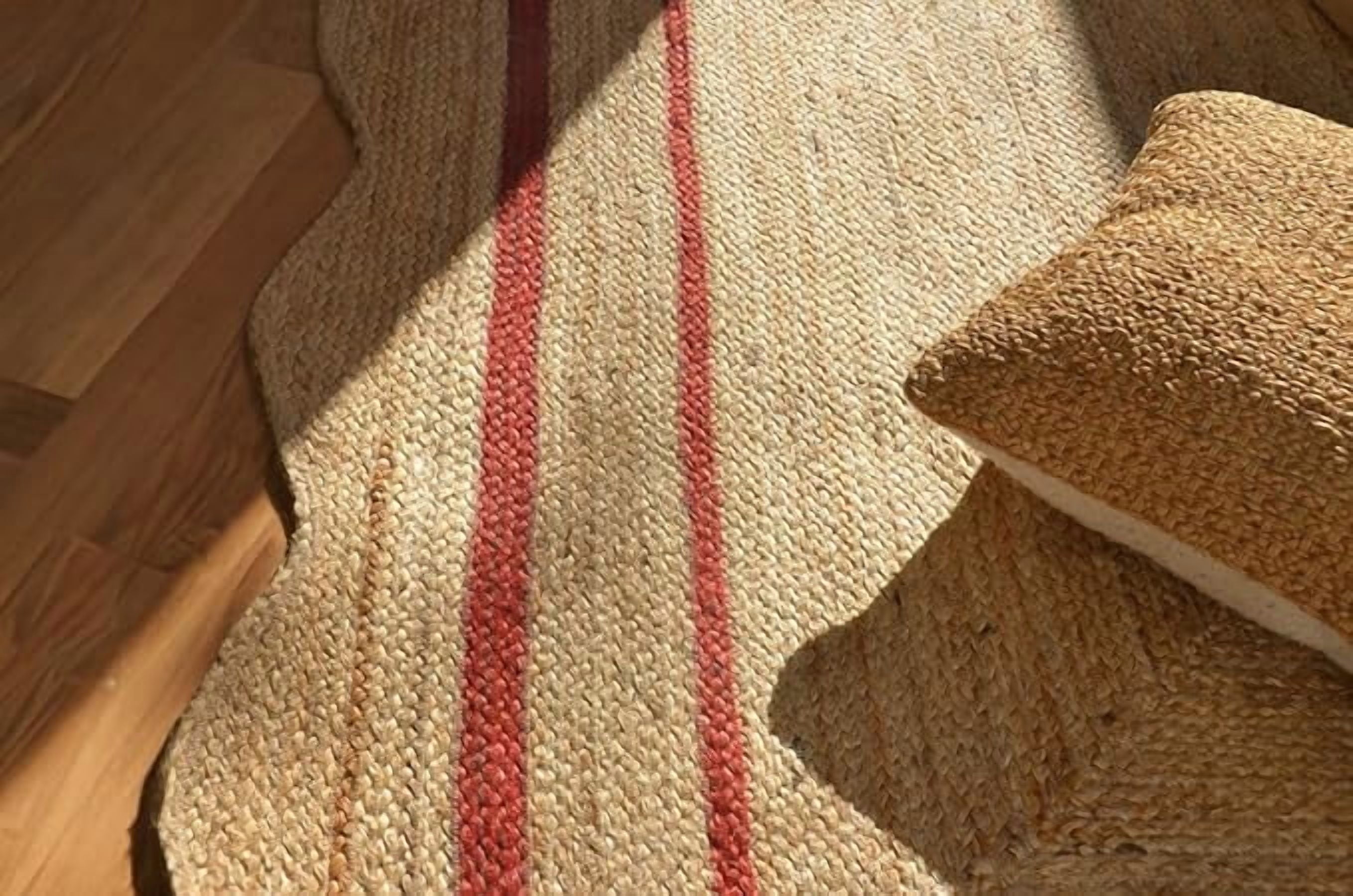 2x3 Ft Red Border Premium Scalloped Jute Rug | Boho scalloped rug for Living Room | Bedroom | Kitchen | Hallway | Entryway