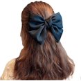 thumbnail image 4 of Pinza para el pelo con lazo grande de satén de dos piezas (rojo + azul oscuro), pinza para el pelo con lazo grande de gasa de primavera, pinza para el pelo retro de estilo francés femenino, 4 of 5