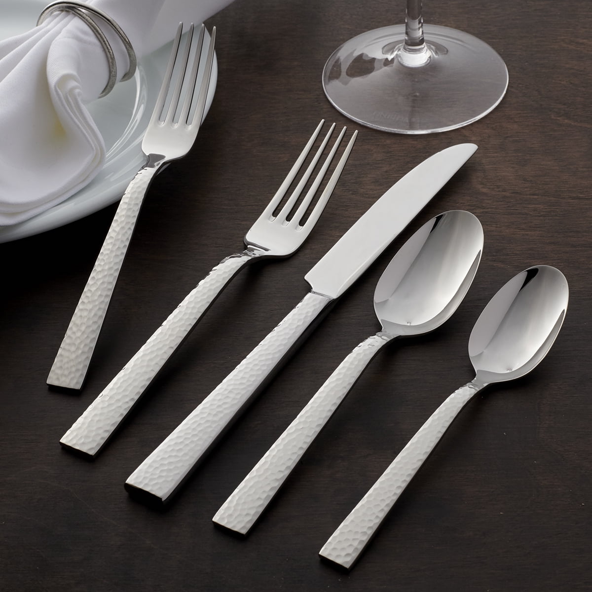 Oneida Monoa 20-Piece Stainless Steel Flatware Set (Service Oneida Monoa 20-Piece Stainless Steel Flatware Set (Service