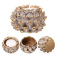 thumbnail image 4 of Portavelas decorativo con forma de piña, de resina artesanal, ideal para decorar la mesa en Navidad., 4 of 7