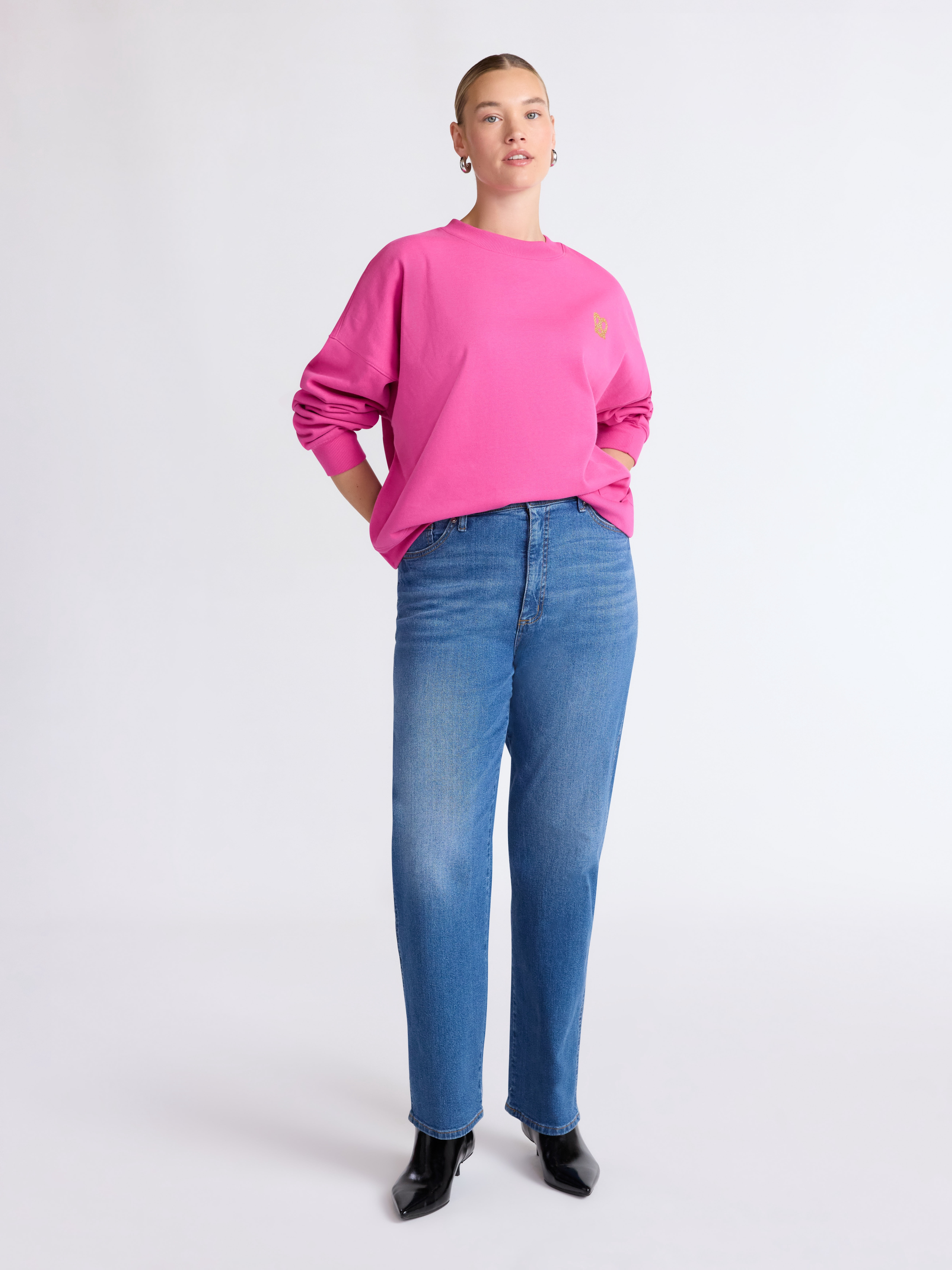 Scoop Limited Edition Women’s and Women's Plus New York Graphic Sweatshirt with Embroidery, Sizes XS-4X