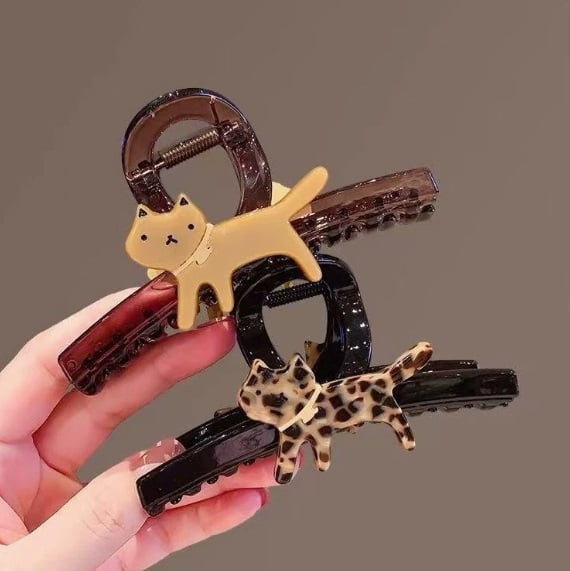 Cute Leopard Print Cat Shark Clips - Strong Grip for Thick Hair, Stylish and Versatile for Daily Wear