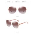 thumbnail image 2 of Gafas de sol polarizadas de trébol de cuatro hojas 2023 para mujer, elegantes gafas de sol de metal con tachuelas de diamantes europeas y americanas, se pueden combinar ShuxiuWang  9024735117544, 2 of 2