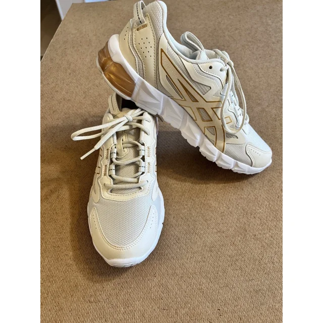 Asics gel quantum 90 3 1202A040 Gold/ Beige Women’s Sz 8.5 Great Condition Shoes