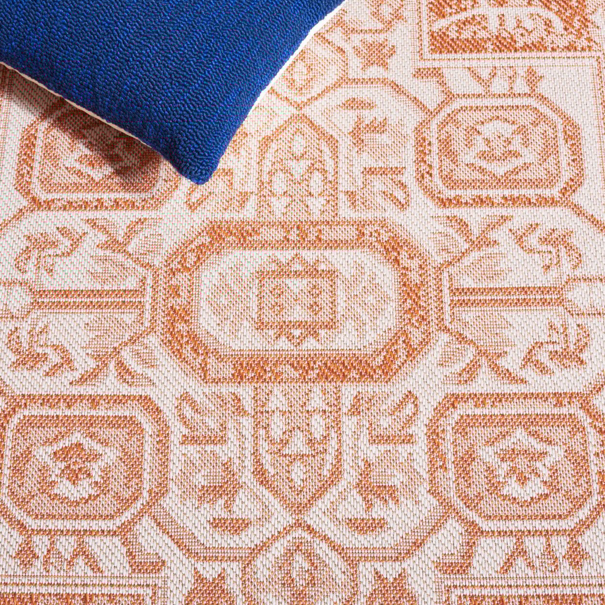 thumbnail image 5 of SAFAVIEH Machine Washable Rug Indoor/Outdoor Bermuda Collection - Bermuda Stacy Medallion Indoor/Outdoor Runner Rug, Rust/Ivory, 2' x 8', 5 of 6