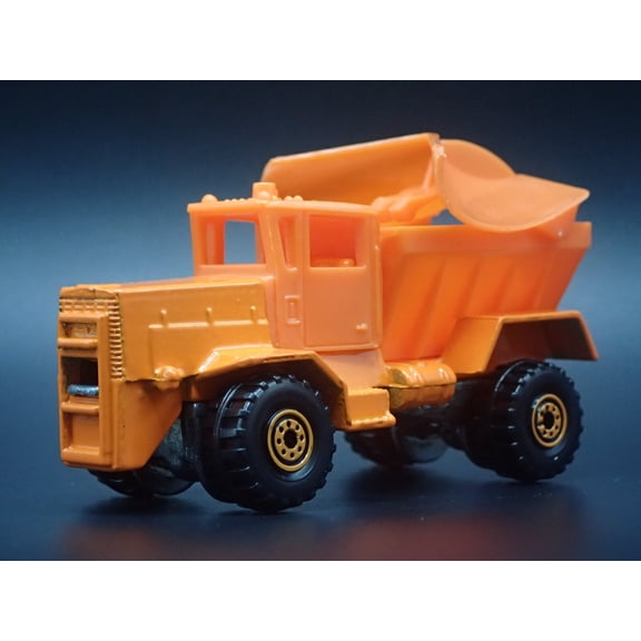Open Box DUMP TRUCK SNOW PLOW ORANGE 1:64 HW SCALE DIORAMA DIECAST MODEL CAR