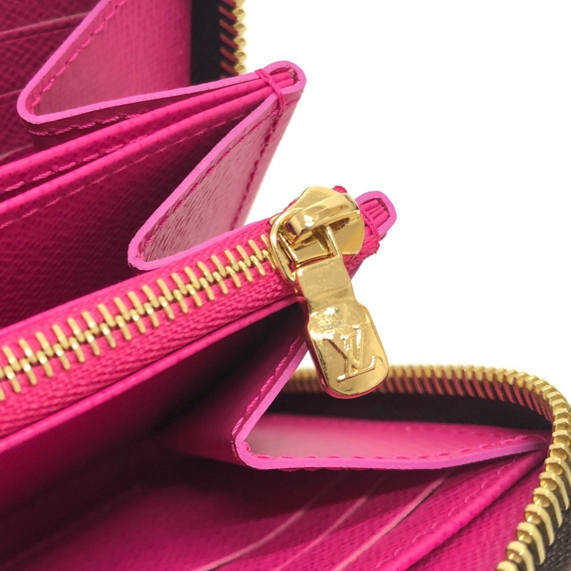 6f822753-8a63-4be0-be70-