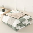 thumbnail image 1 of YOPTOP Couette Rafraîchissante Simple Couette d'Été pour Lit Couette Réversible Rafraîchissante pour Saison Couette Douce et Légère Couette Fine pour Dormeurs Ayant Chaud (60”x80” Bleu Pâle),Vert,Taille Unique, 1 of 7