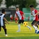 thumbnail image 3 of Balón de fútbol silencioso | Balón de entrenamiento infantil en interiores | Balón de práctica silencioso para uso doméstico | Balón inflable de PVC para niños, 3 of 3