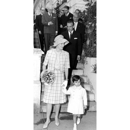 Grace Kelly holding her daughters hand Photo Print