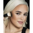 thumbnail image 2 of Maybelline New York City Bronzer Powder Maquillaje y Contorno, 200, 0.3 onzas, 2 of 9