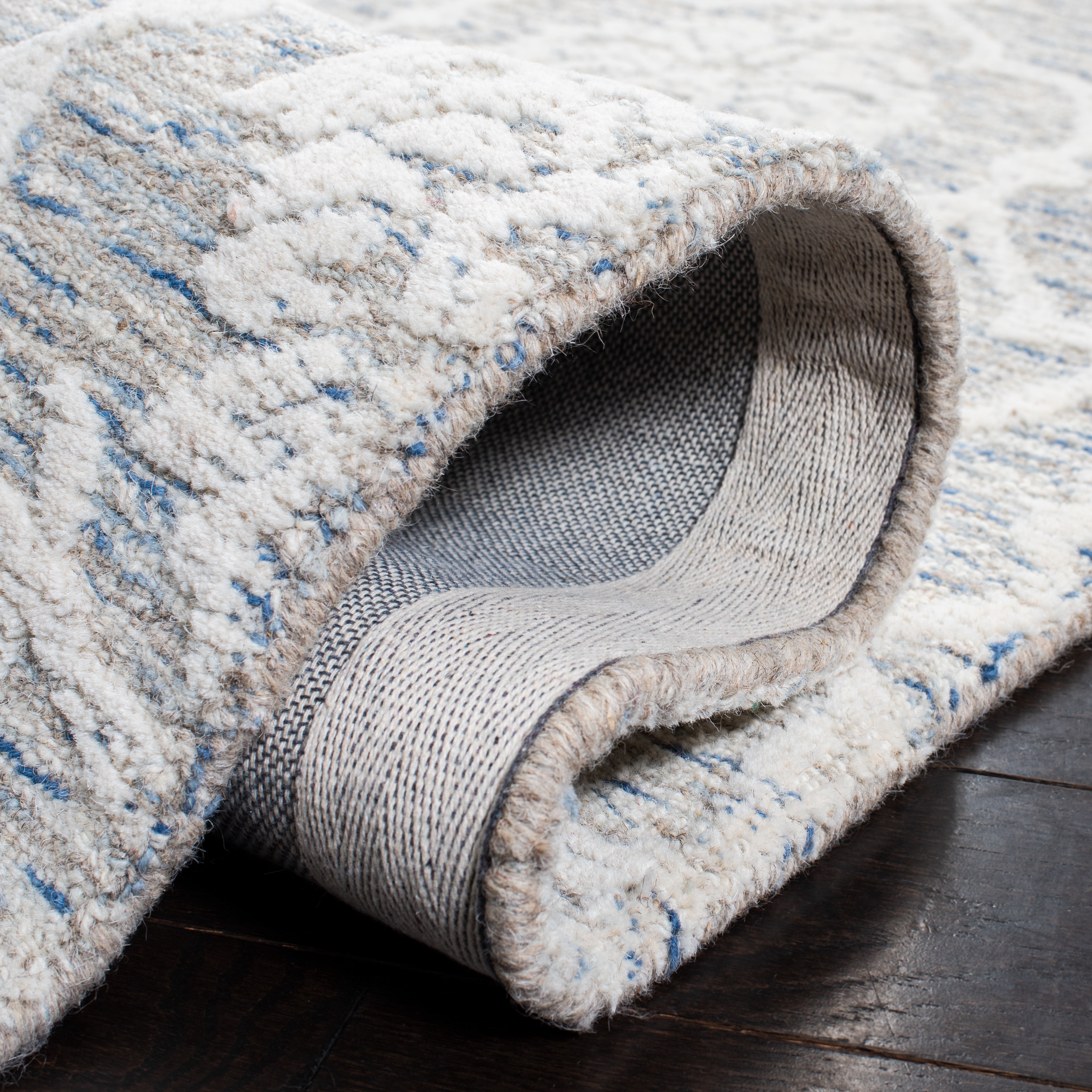 Safavieh Metro Sutton Medallion Area Rug, Light Blue/Ivory, 6' x 6' Square