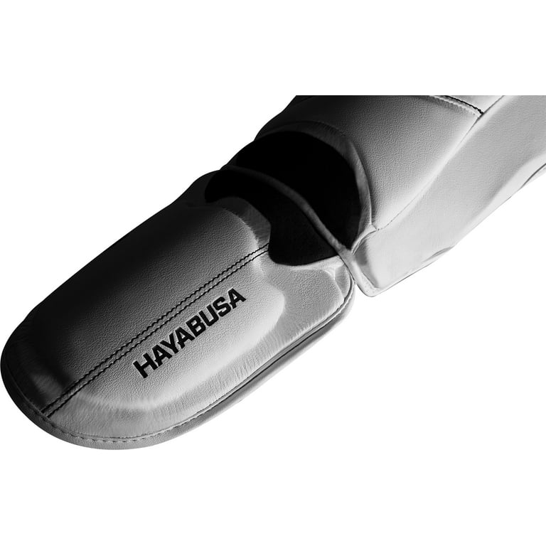 Hayabusa T3 ストライキングシンガード (Shinguards) Hayabusa Shin Guards | T3 Striking Shin Guards for Combat