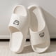 thumbnail image 3 of Zapatillas con estampado de oso para mujer y hombre, sandalias suaves de dibujos animados, antideslizantes, cómodas, para el baño y el aire libre, Verano, 3 of 5