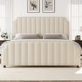 thumbnail image 1 of Cama Queen Tapizada con Cabecero Alto - Diseño de Canales Verticales, Acabado en Terciopelo Crema y Ribete con Tachuelas - Estructura de Plataforma sin Necesidad de Somier, 1 of 8