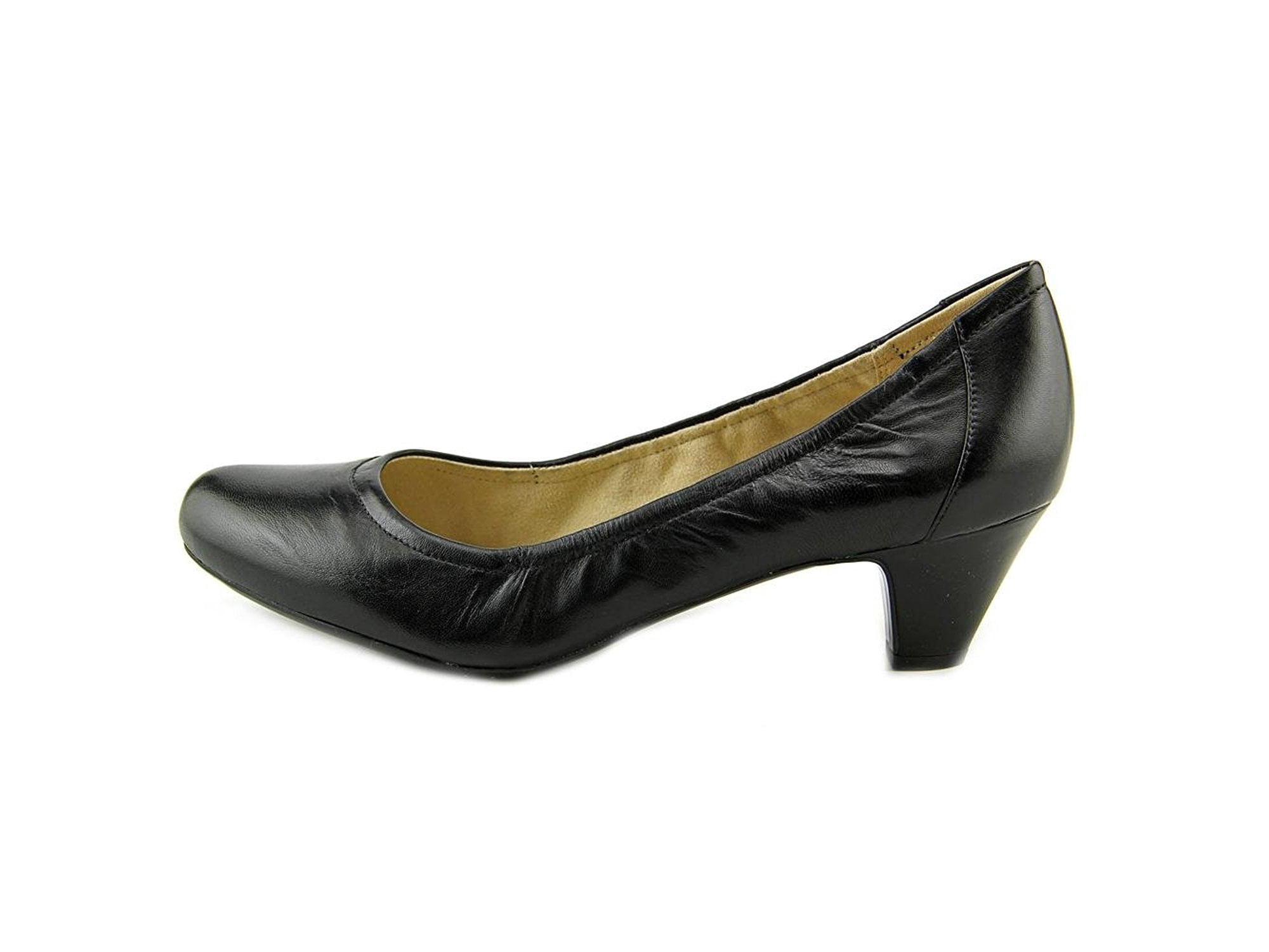 where are naturalizer shoes made