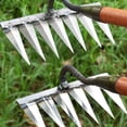 thumbnail image 3 of Kearding Desmalezado y torneado de suelos sueltos, rastrillo de acero al carbono para una compactación eficaz del suelo y aflojamiento Jardín y Patio [5 dientes], 3 of 6