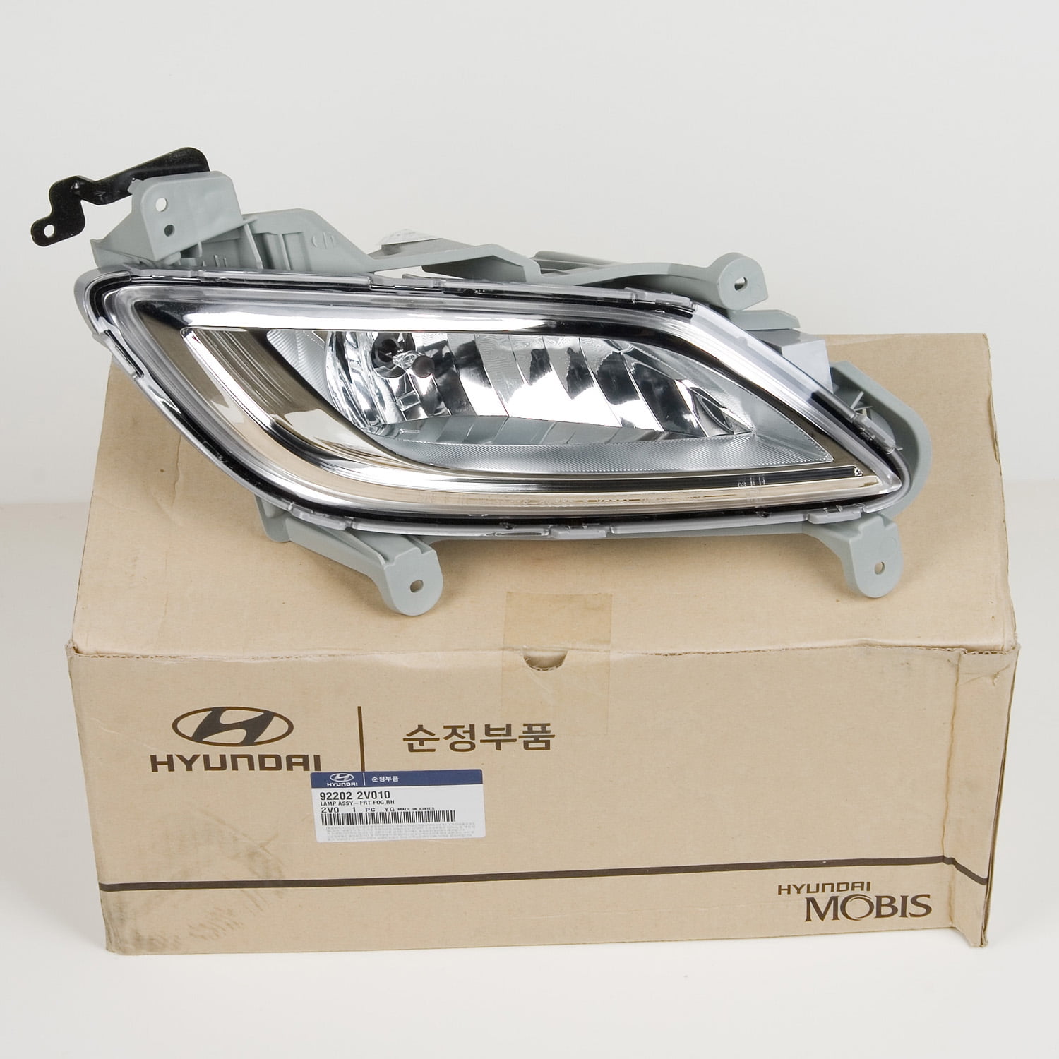 Genuine OEM Hyundai Veloster Fog Light Right Side 201216 922022V010