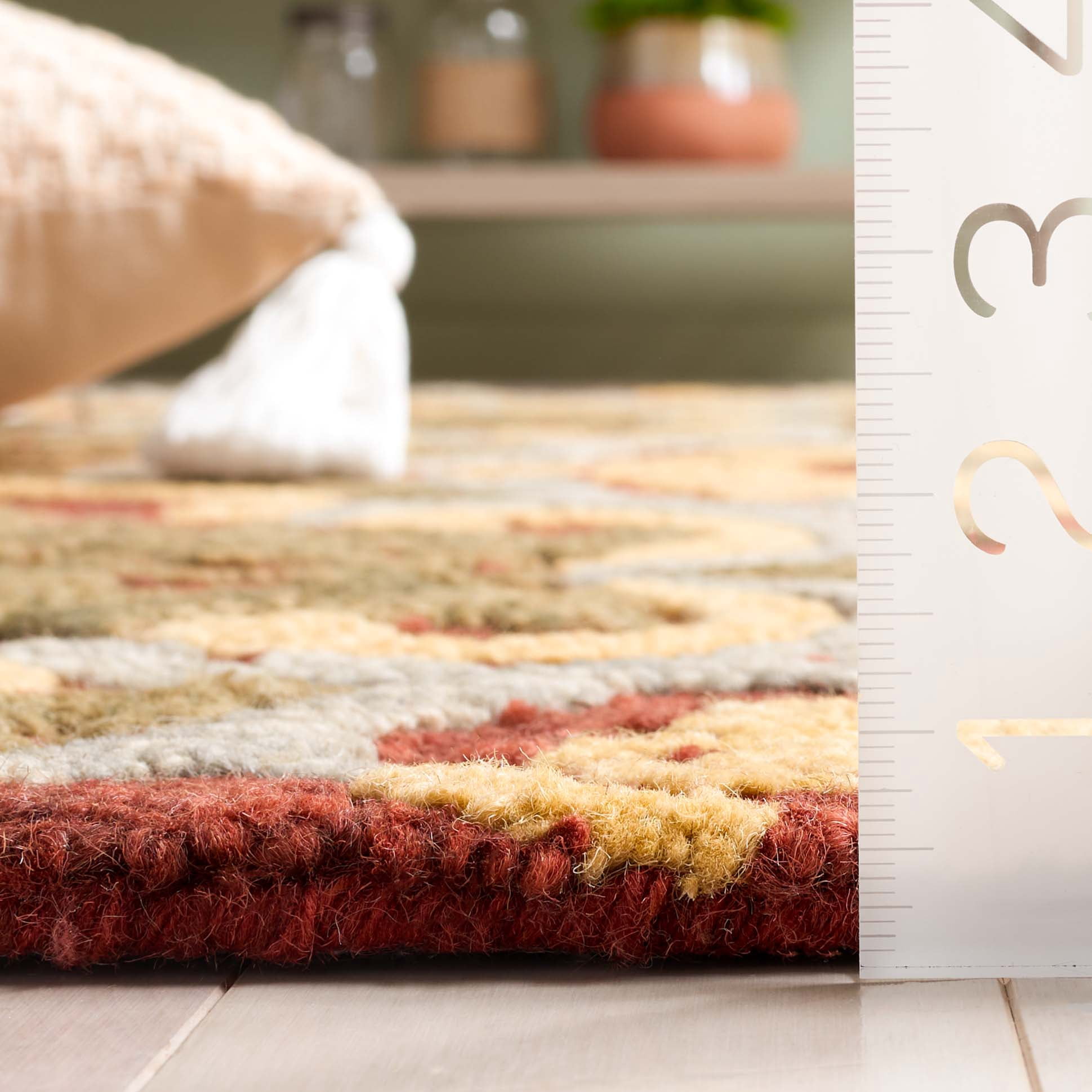 SAFAVIEH Blossom Abram Geometric Area Rug, Red/Gold, 5' x 8'