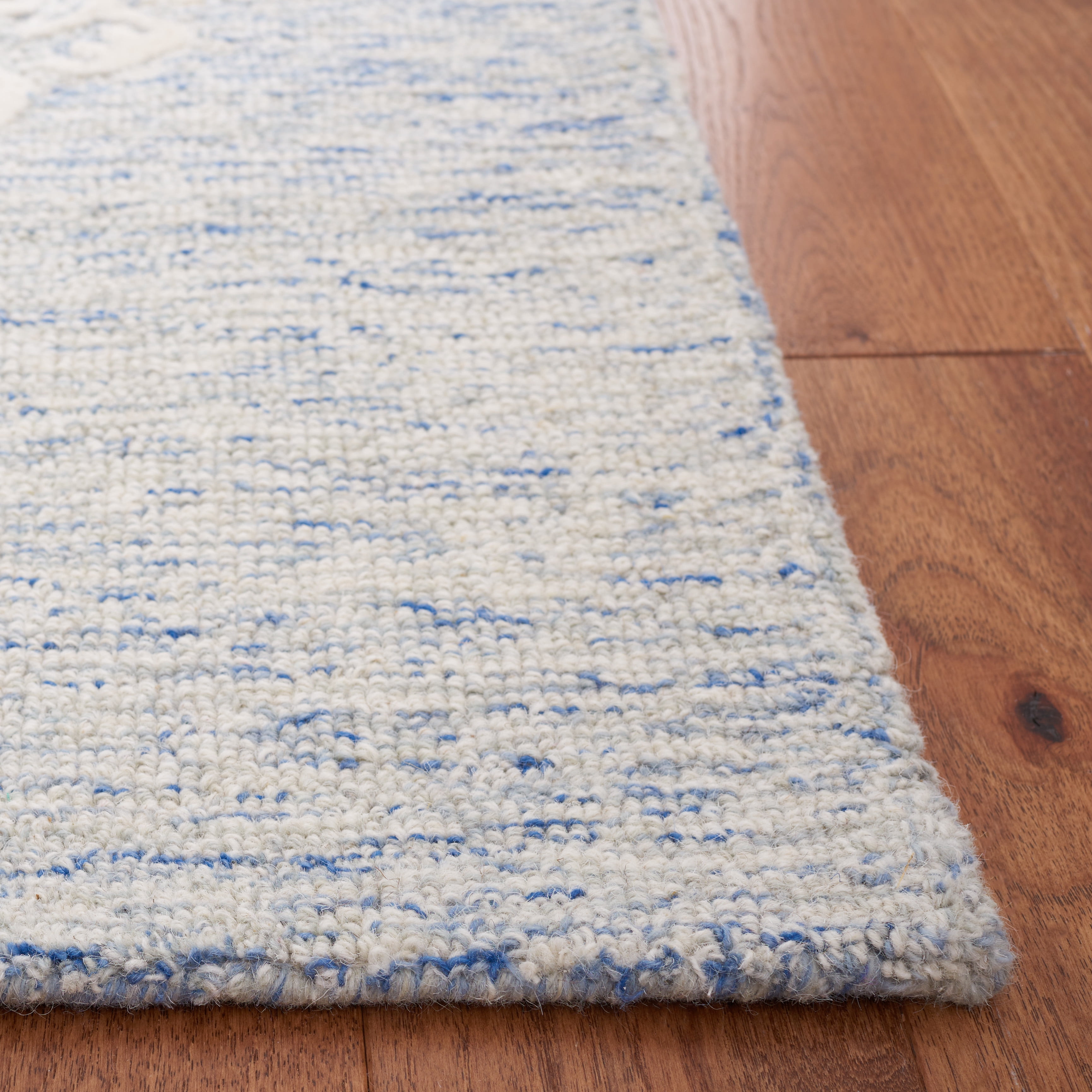 SAFAVIEH Jardin Lucille Leaves Area Rug, Blue/Ivory, 4' x 6'