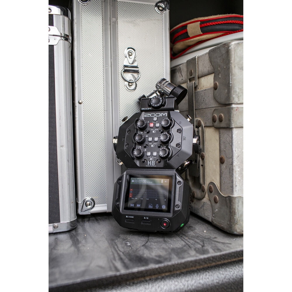 Zoom H8 12-Track Portable Recorder Pro Bundle