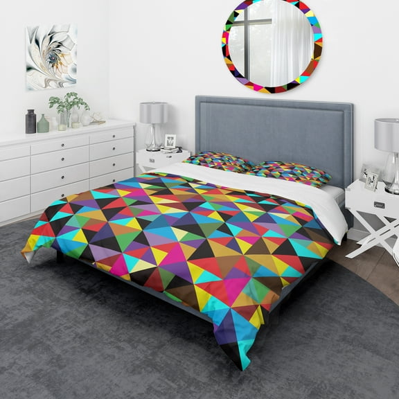 Designart 'Geometric Pattern with Triangles' Modern & Contemporary Duvet Cover Set
