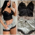 thumbnail image 1 of Conjunto de pijama de dos piezas para mujer, camisola de encaje de seda helada, top sexy sin mangas, pantalones cortos sueltos con cintura elástica, ropa de casa para mujer, novedad xuanjing unisex, 1 of 2