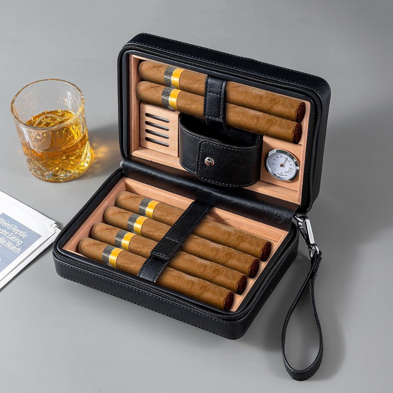 Cigar Humidor Cedar Wood Lined Leather Cigar Case Capacity 6 pcs Built in Hygrometer & Humidifier, Cigar Holder Portable Travel Cigar Humidor Kit(Black)