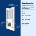 thumbnail image 3 of Puerta para mascotas PetSafe Freedom de aluminio, tamaño grande, con solapa magnética, 3 of 8