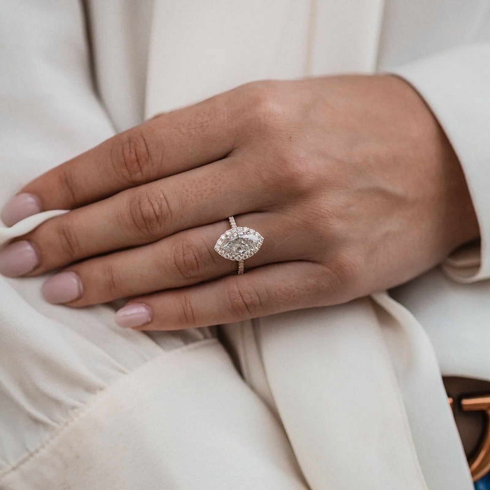 solitaire jewels 1.5CT Marquise Moissanite Halo Engagement Ring For Women, 10K Rose Gold
