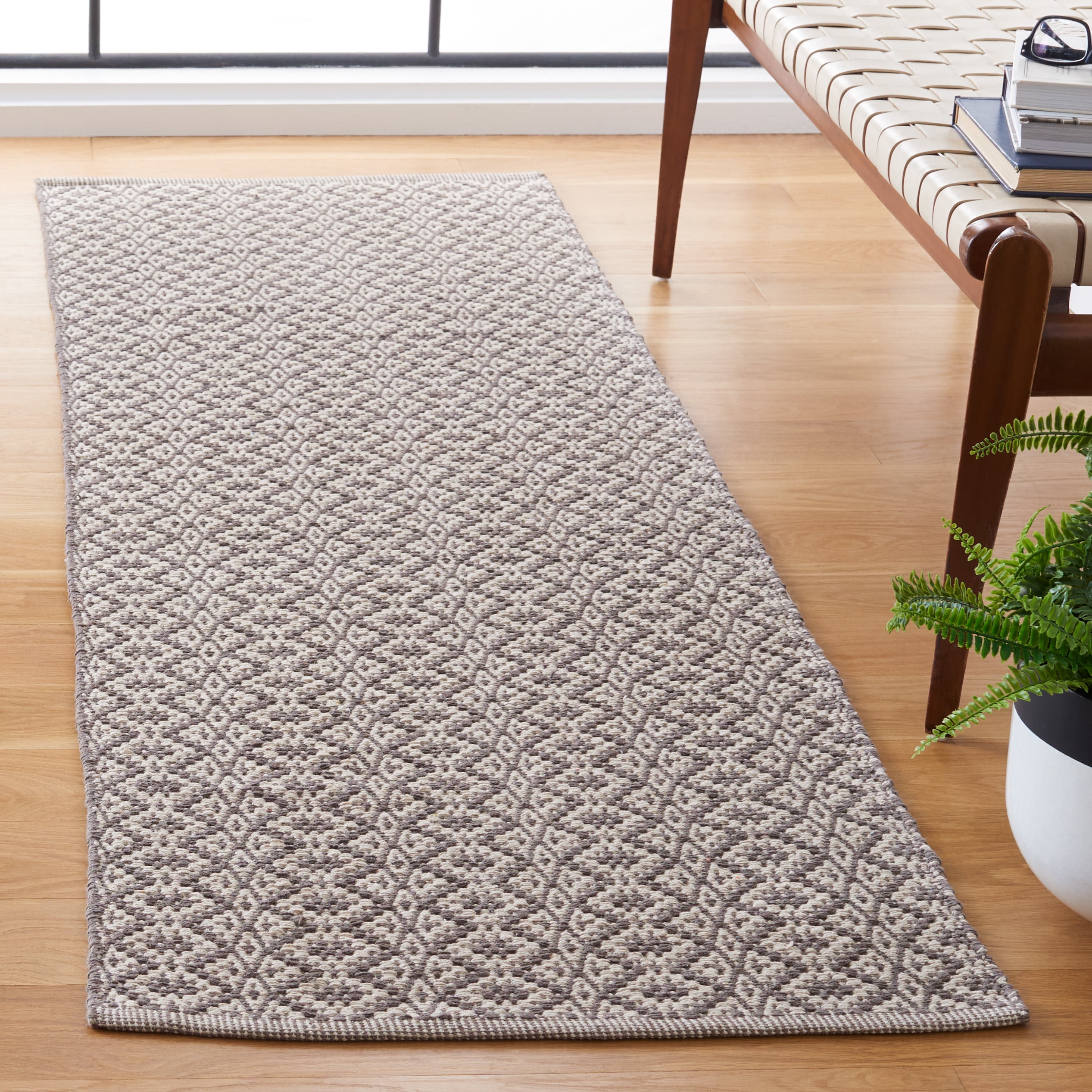 Safavieh Montauk Corrine Geometric Cotton Runner Rug, Ivory/Gray, 2'3" x 9'