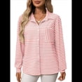 thumbnail image 2 of Camisas de Mujer con Botones, Blusas Clásicas A Rayas de Larga con Cuello y Bolsillo para Oficina. Rosa XL, 2 of 9
