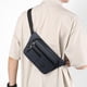 thumbnail image 4 of Riñonera deportiva para hombre | Bandolera ajustable | Riñonera multicapa impermeable para correr | Riñonera ligera y ergonómica para viajes y fitness al aire libre, 4 of 5