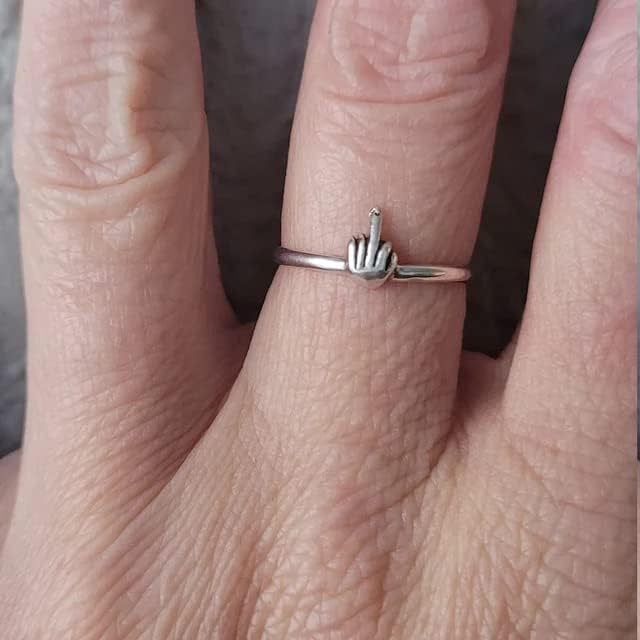 Anillo de Dedo Medio, Lindo Divertido Anillo Interesante con Incrustado Diamantes de Strass Material de Aleación para Mujeres Regalo de Moda para Todas las Ocasiones