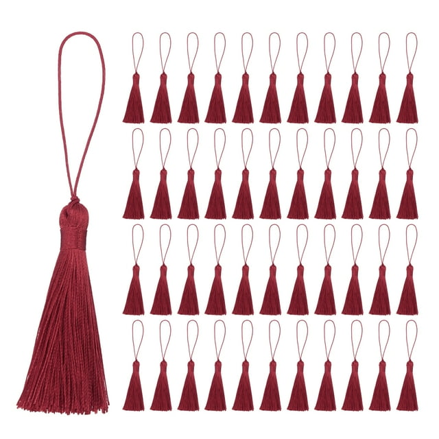 uxcell 45pcs mini silky bookmark tassels, rojo vino — juego de 45 borlas de hilo suaves hechas a mano con lazo de cordón de 8 cm, presentadas en filas sobre fondo blanco; nudo superior delgado y fleco sedoso de 8 cm en color rojo vino, ideales para marcadores, envolturas de regalo y manualidades.