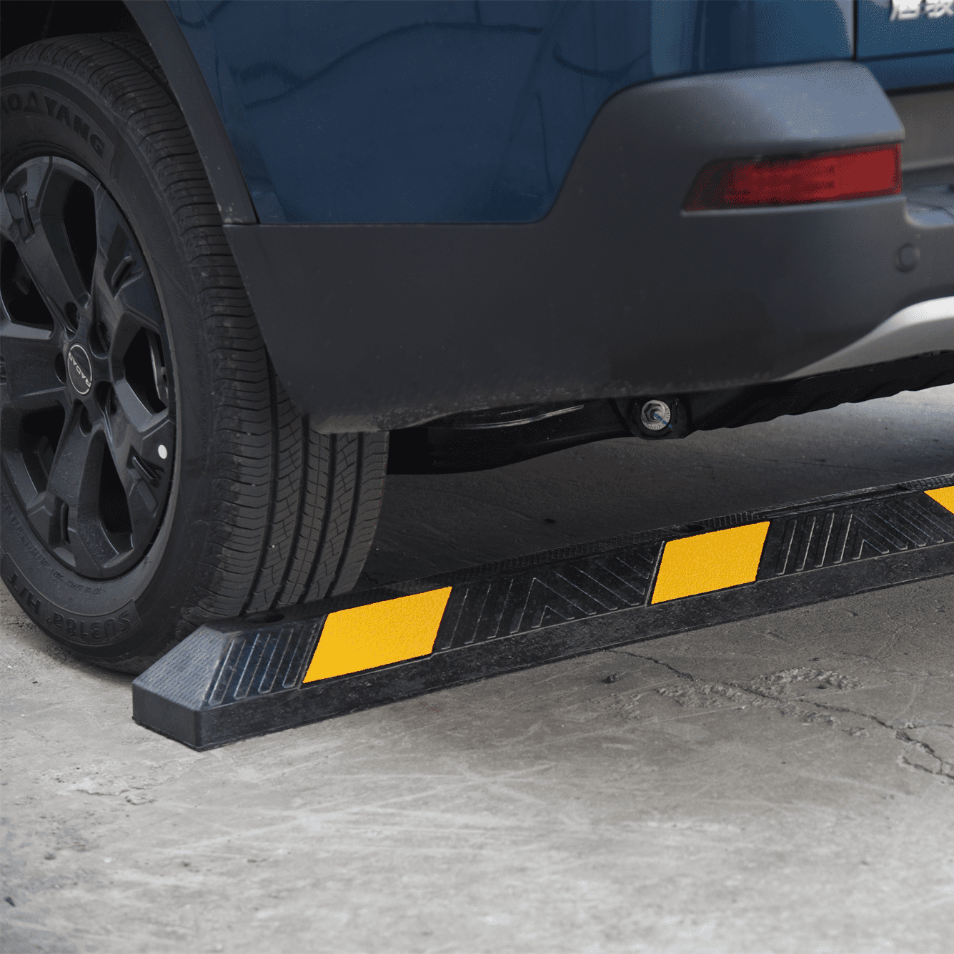 BESEA 2 Pack Parking Stopper for Garage, 6 FT Rubber Parking Block Garage Floor Stopper, Safe Parking