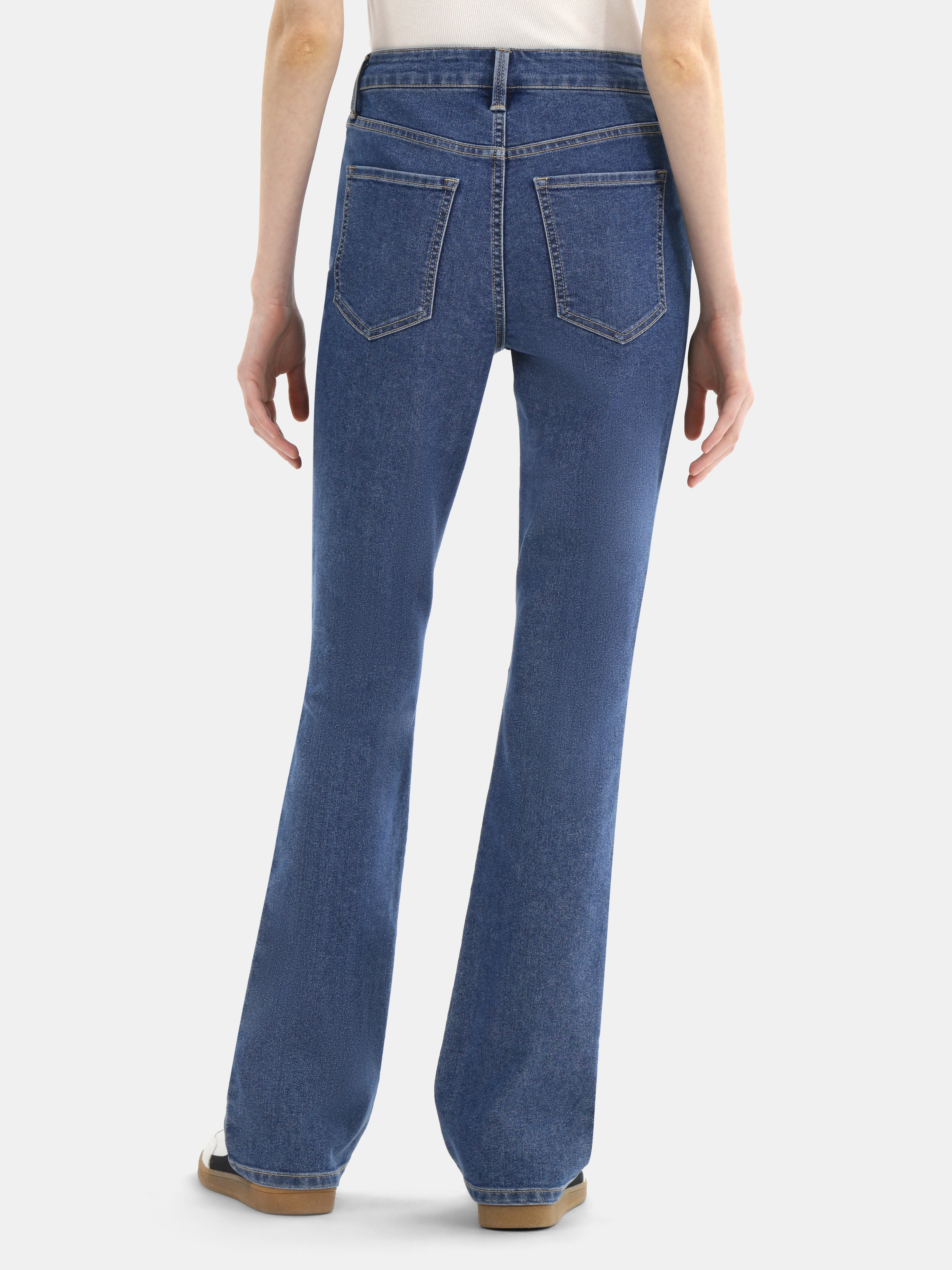 No Boundaries Stretch Denim Bootcut Jeans, 2-Pack, 32" Inseam, Women's Sizes 00-20