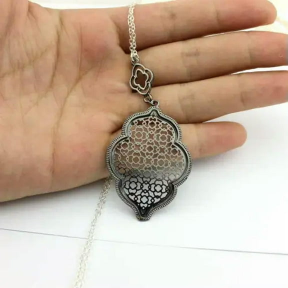 Cut Off Gold Filigree Quatrefoil Statement Hollow Clover Pendant Long Necklace