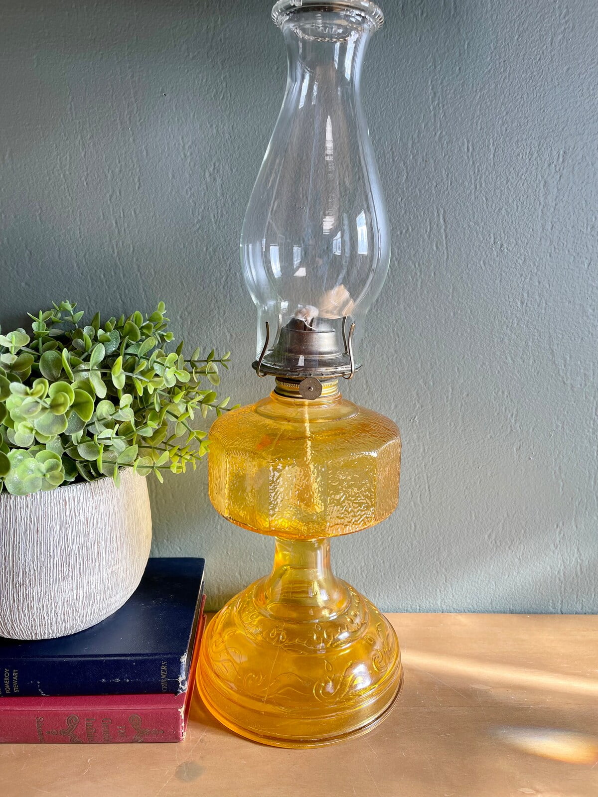 P&a mfg co eagle on sale oil lamp