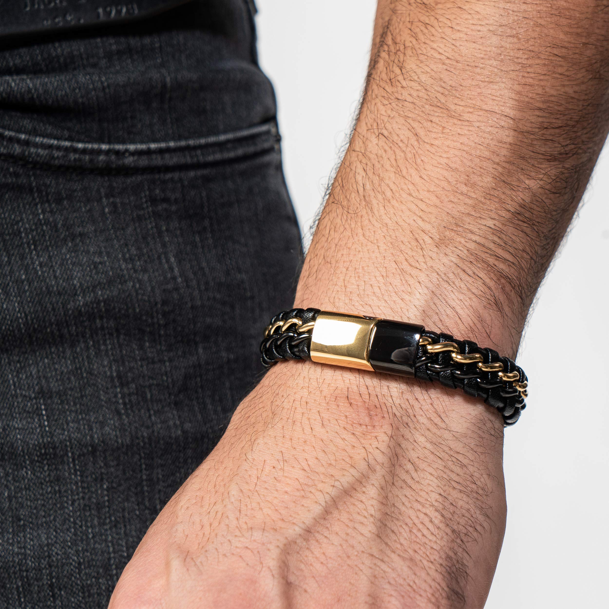 SERASAR Leather Bracelet for Man "Steel" with stainless steel magnetic closure, Gold/Black 20cm, including gift box